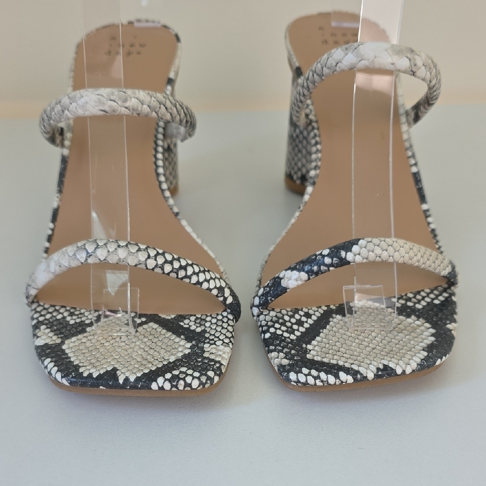 a new day Black and White Snakeskin Design Heels.  Size 9 - Picture 8 of 12
